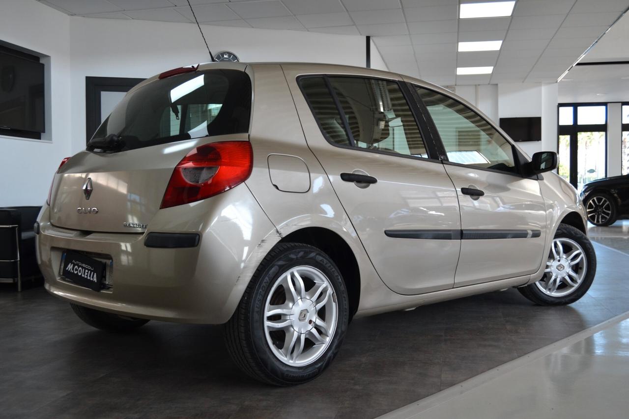 Renault Clio 1.2i 5 porte Dynamique KMDOC/Clima/ABS
