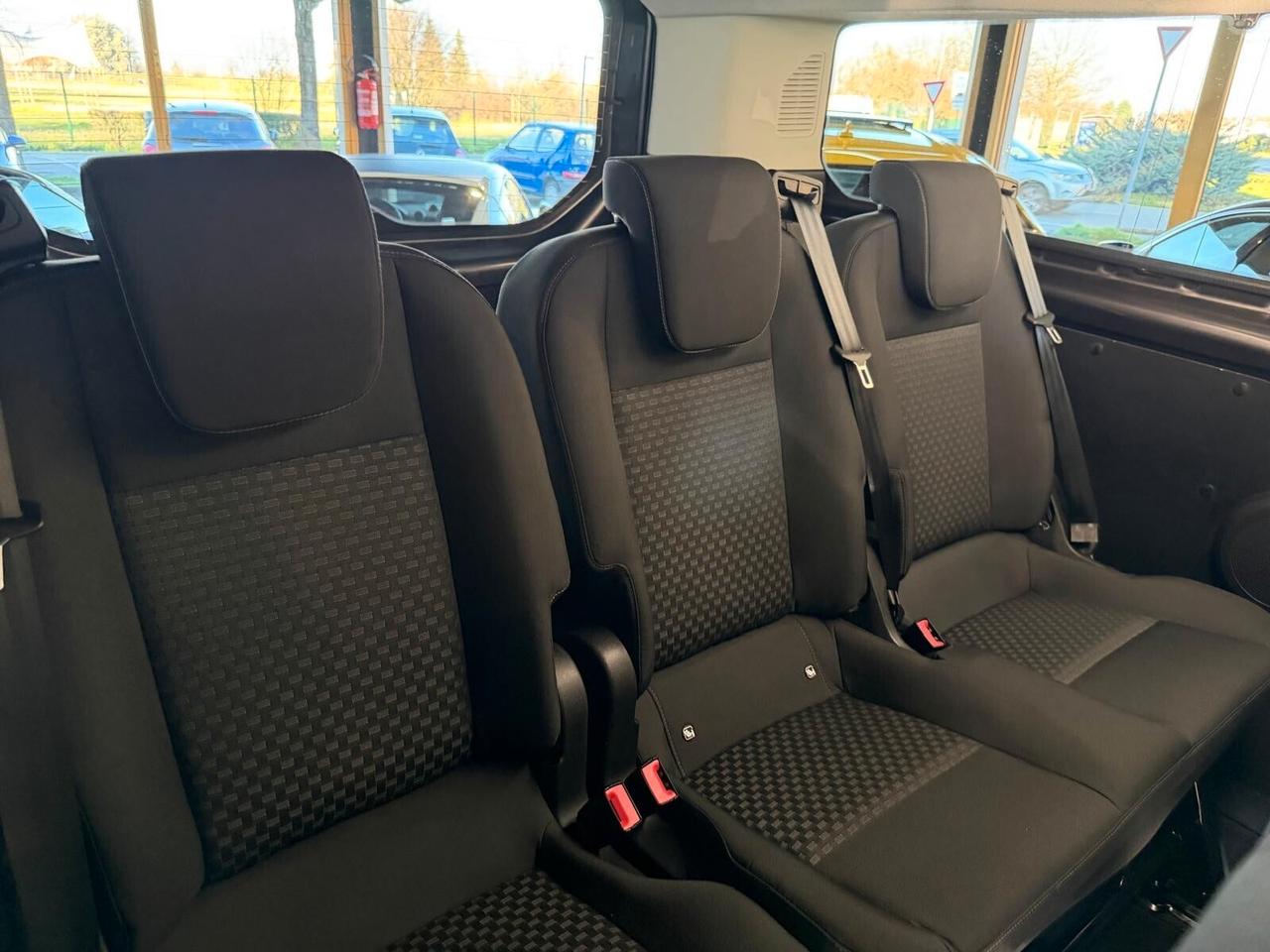 Ford Transit IVA ESPOSTA 9 Posti Lungo Km 70.000 Neopatentati