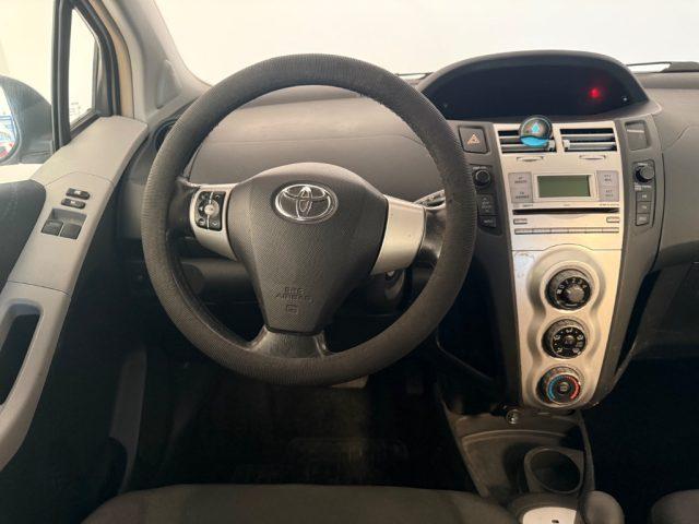 TOYOTA Yaris 1.3 5 porte M-MT Sol