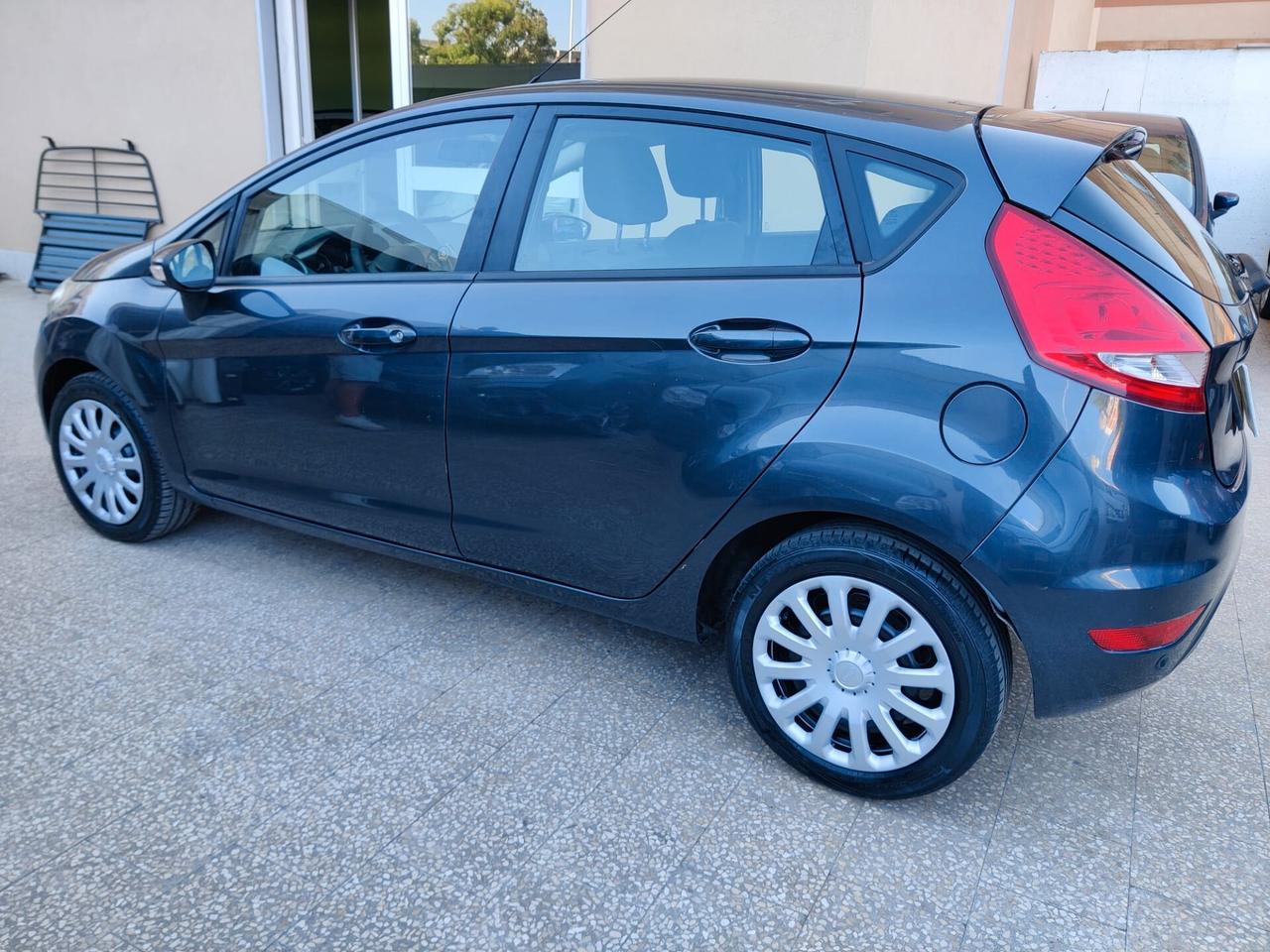 Ford Fiesta 1.4 5 porte Bz.- GPL