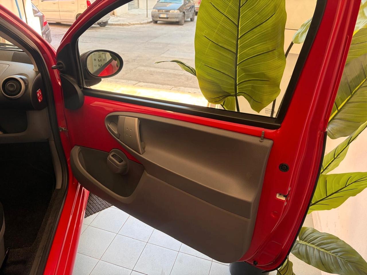 Toyota Aygo 1.0 Now 68Cv 12 MESI DI GARANZIA