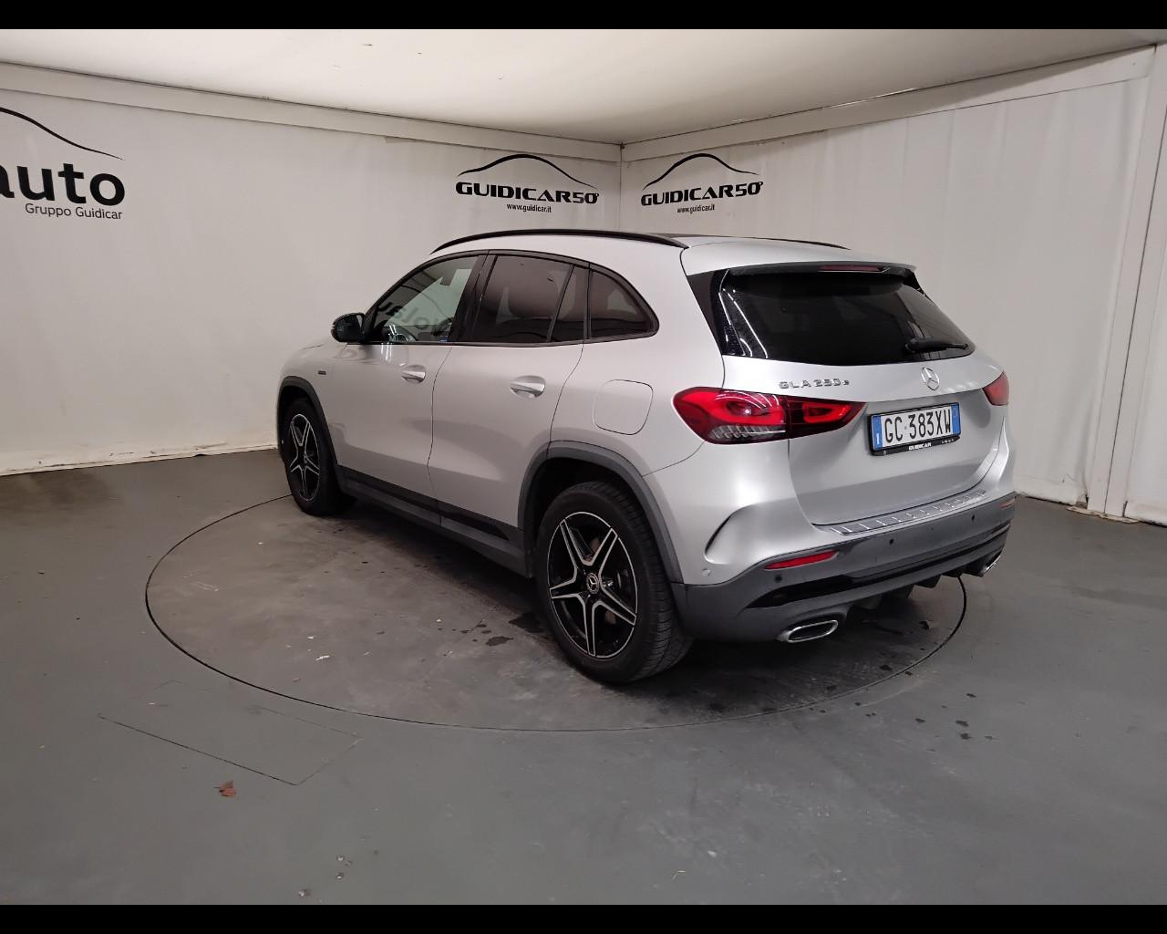 Mercedes-Benz GLA-H247 2020 - GLA 250 e phev (eq-power) Premium auto