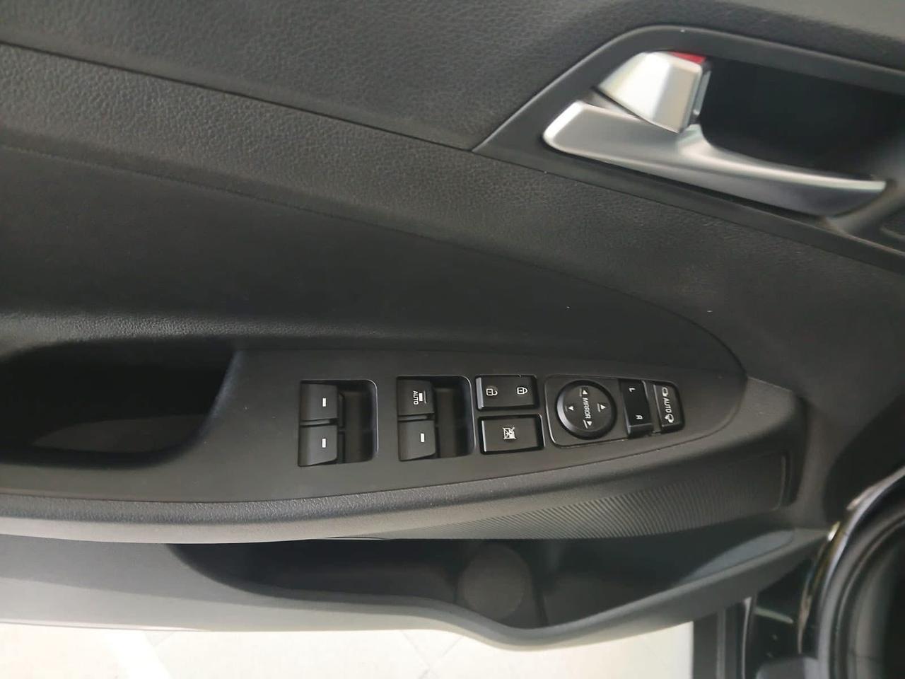 Hyundai Tucson 1.7 CRDi XPossible accetto permute e finanziamenti