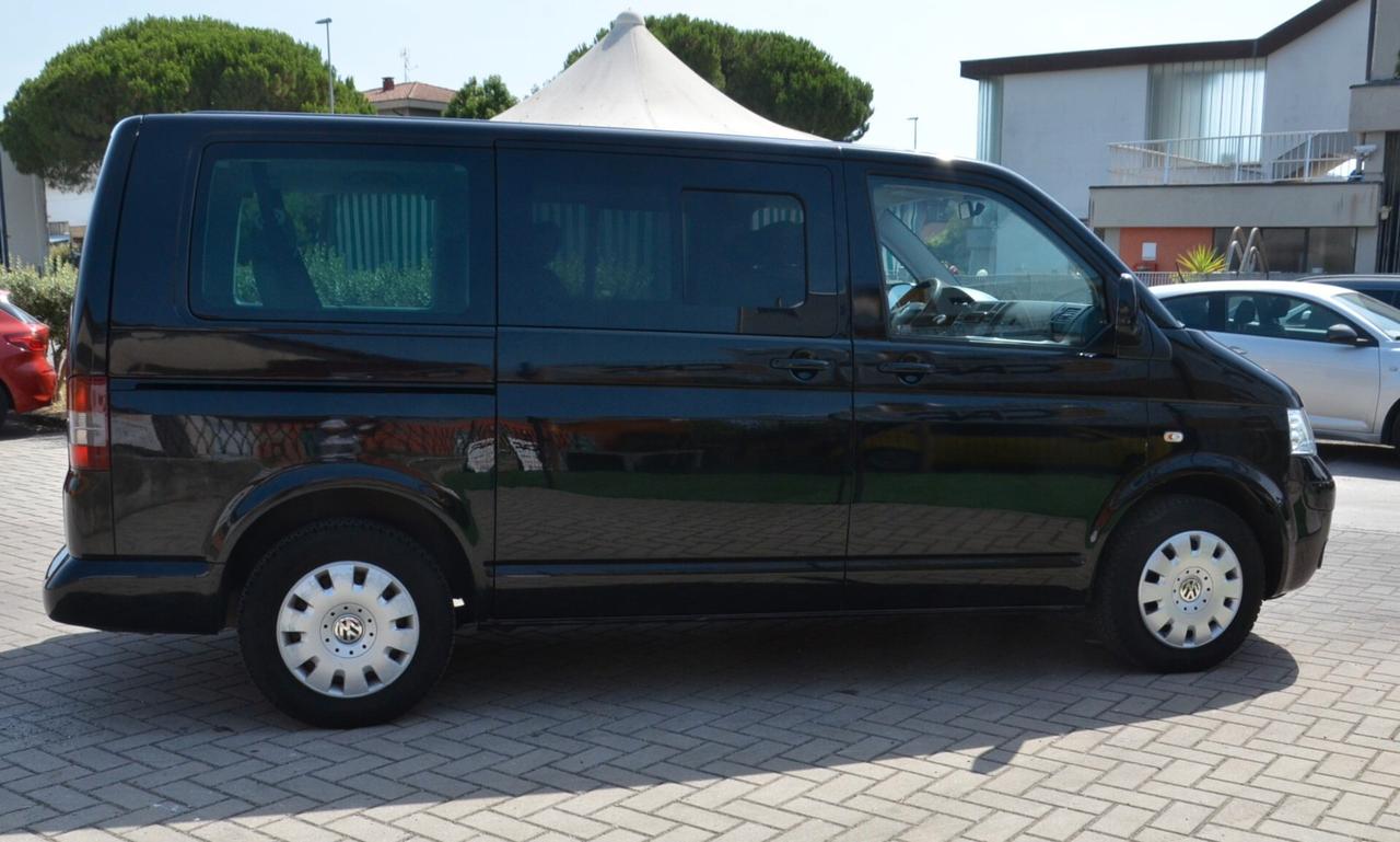 Volkswagen Transporter 2.5 TDI/130CV CARAVELLE AUTOMATICO 9 POSTI