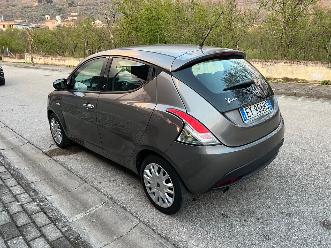 Lancia Ypsilon 1.2 69 CV 5 porte Platinum 2014