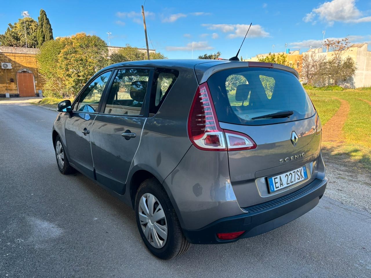 SCENIC XMOD 2010 1.5 D. ( LEGGI ANNUNCIO )