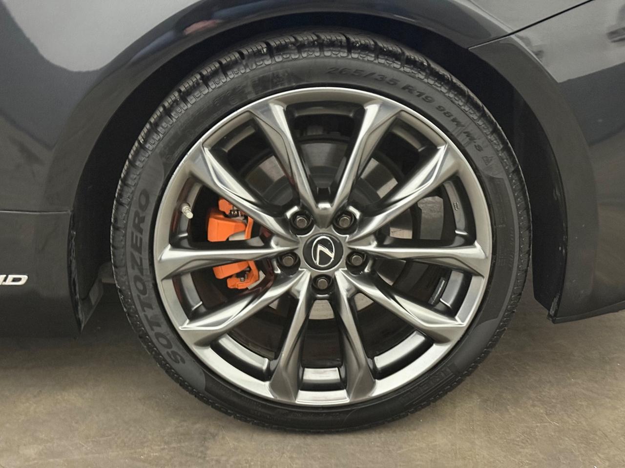 Lexus RC 300h Hybrid F Sport