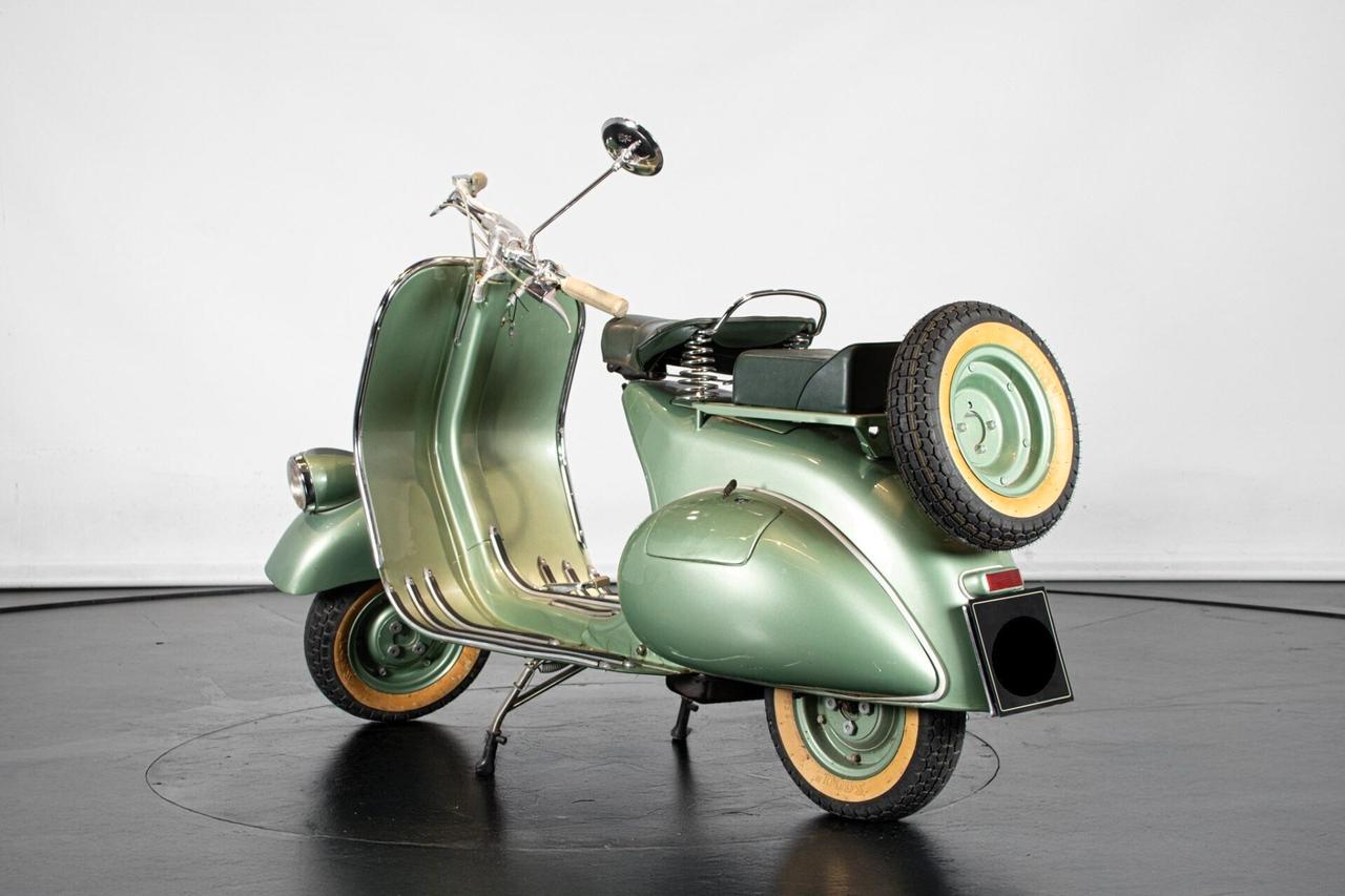 Piaggio Vespa 125 Vacanze Romane