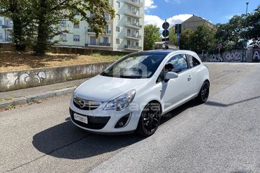 OPEL Corsa 1.4 16V 3 porte b-color