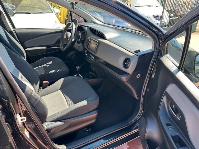 Toyota Yaris 1.5 Hybrid 5 porte Active, AUTOMATICA!!