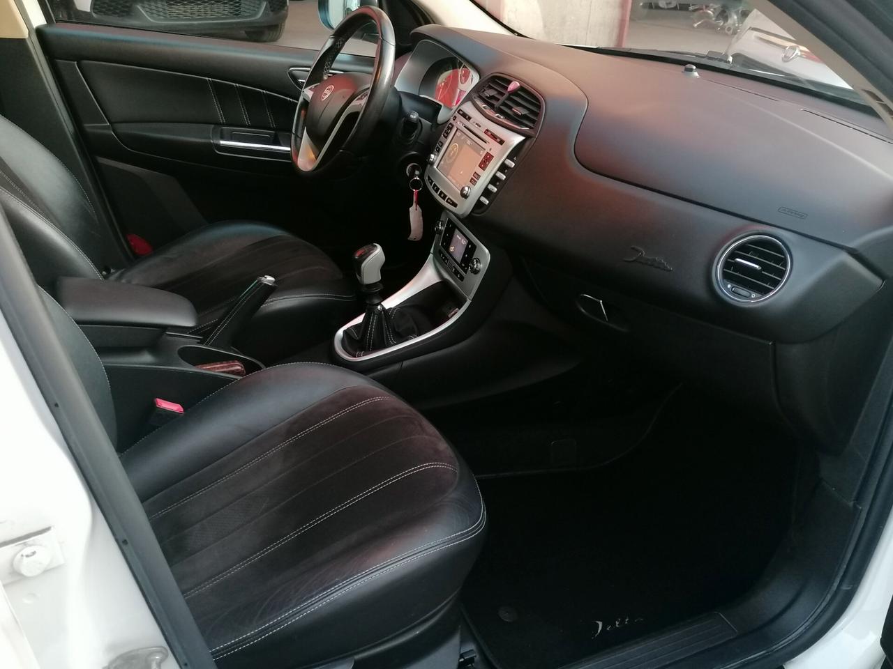 Lancia Delta 1.6 MJT Platino( da vetrina)