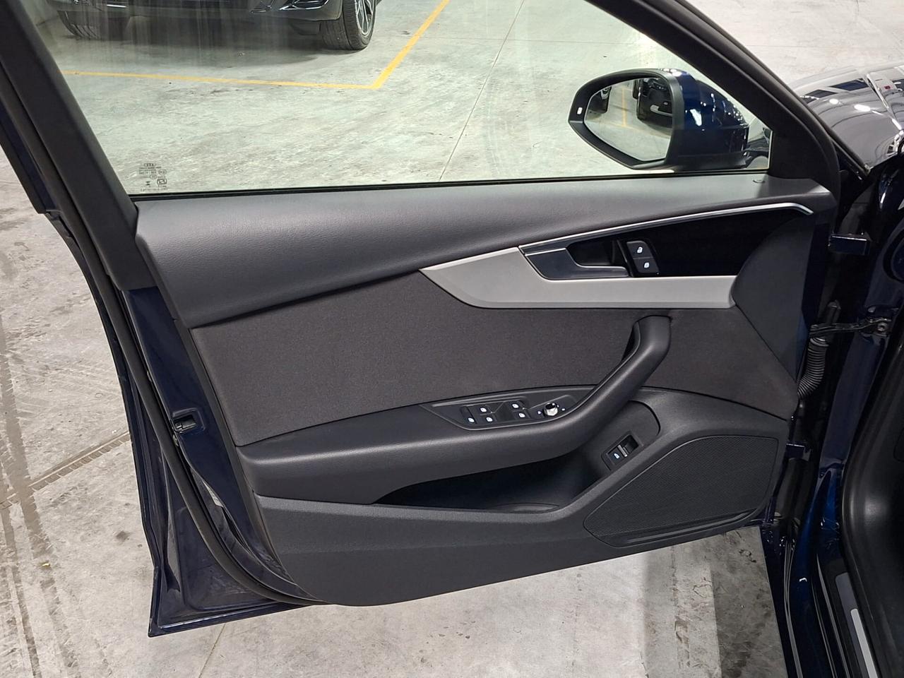 Audi A4 40 2.0 TFSI mhev Business Quattro Avant Stronic