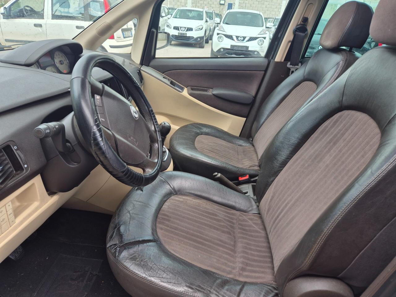 Lancia MUSA 1.9 m.jet con tetto aprile del 2006