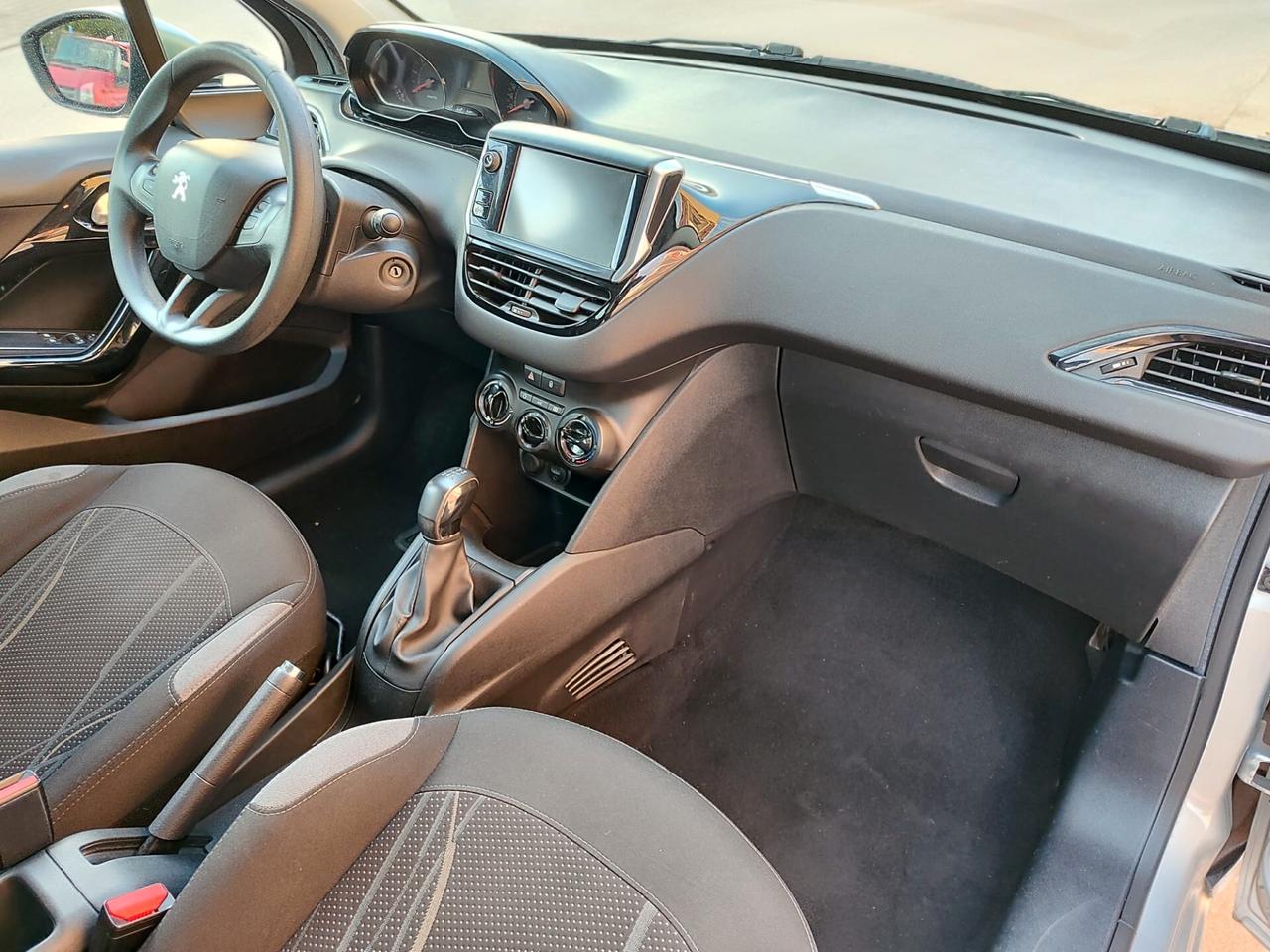 Peugeot 208 1.4 HDi 68 CV!!