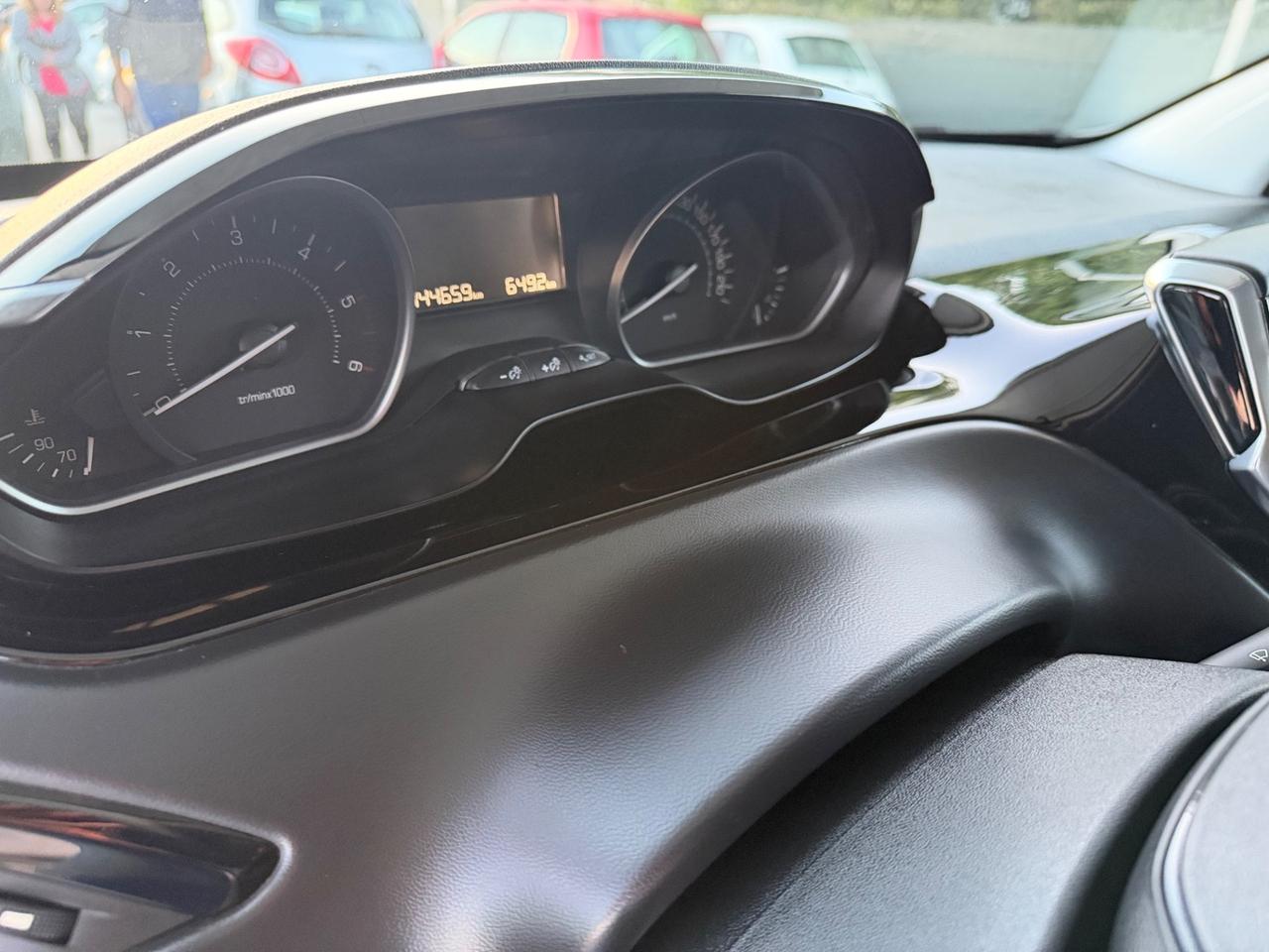 Peugeot 208 BlueHDi 75 5 porte Allure
