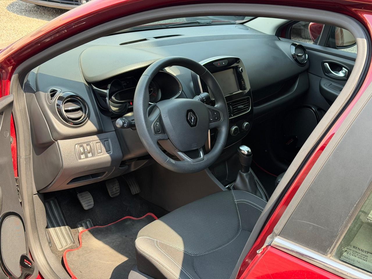 Renault Clio 1.2 75CV 5 porte Zen