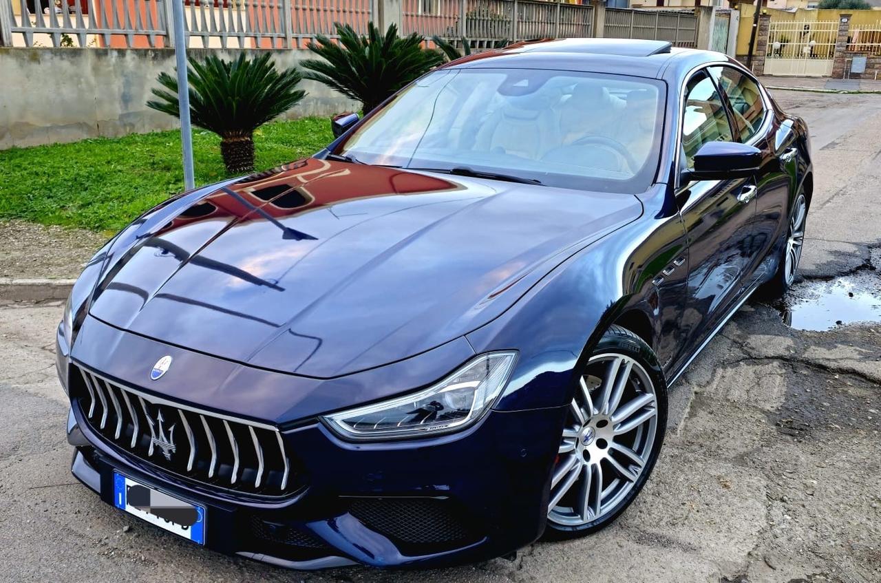 Maserati Ghibli V6 Diesel 275 CV Gransport