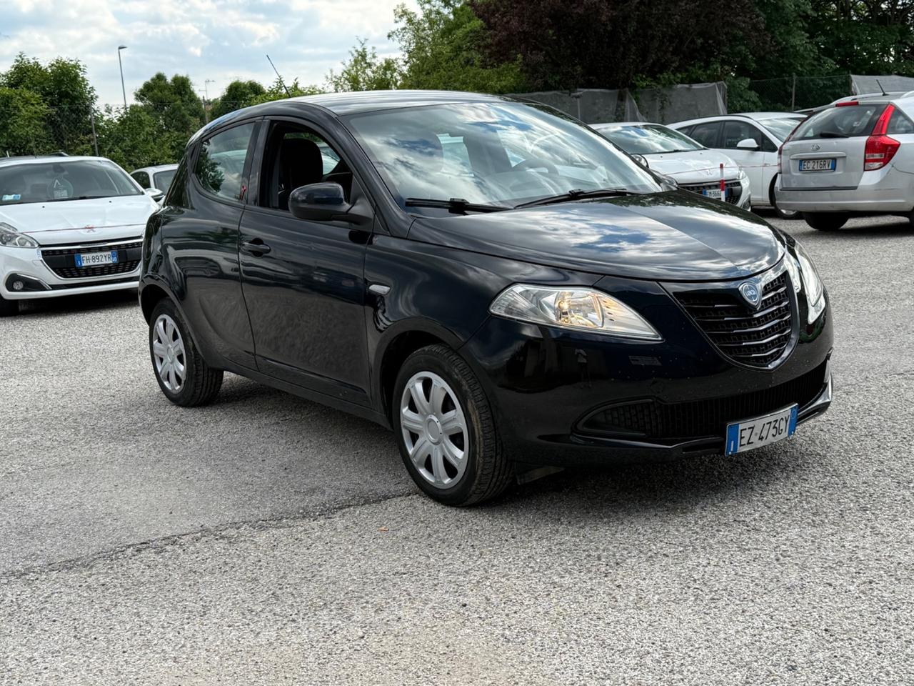 Lancia Ypsilon 1.2 69 CV 5 porte Gold