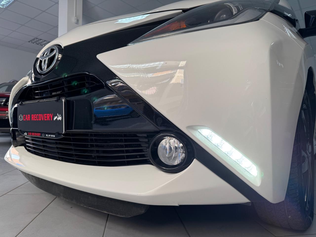 Toyota Aygo 1.0 VVT-i 69 CV 5 porte x-play