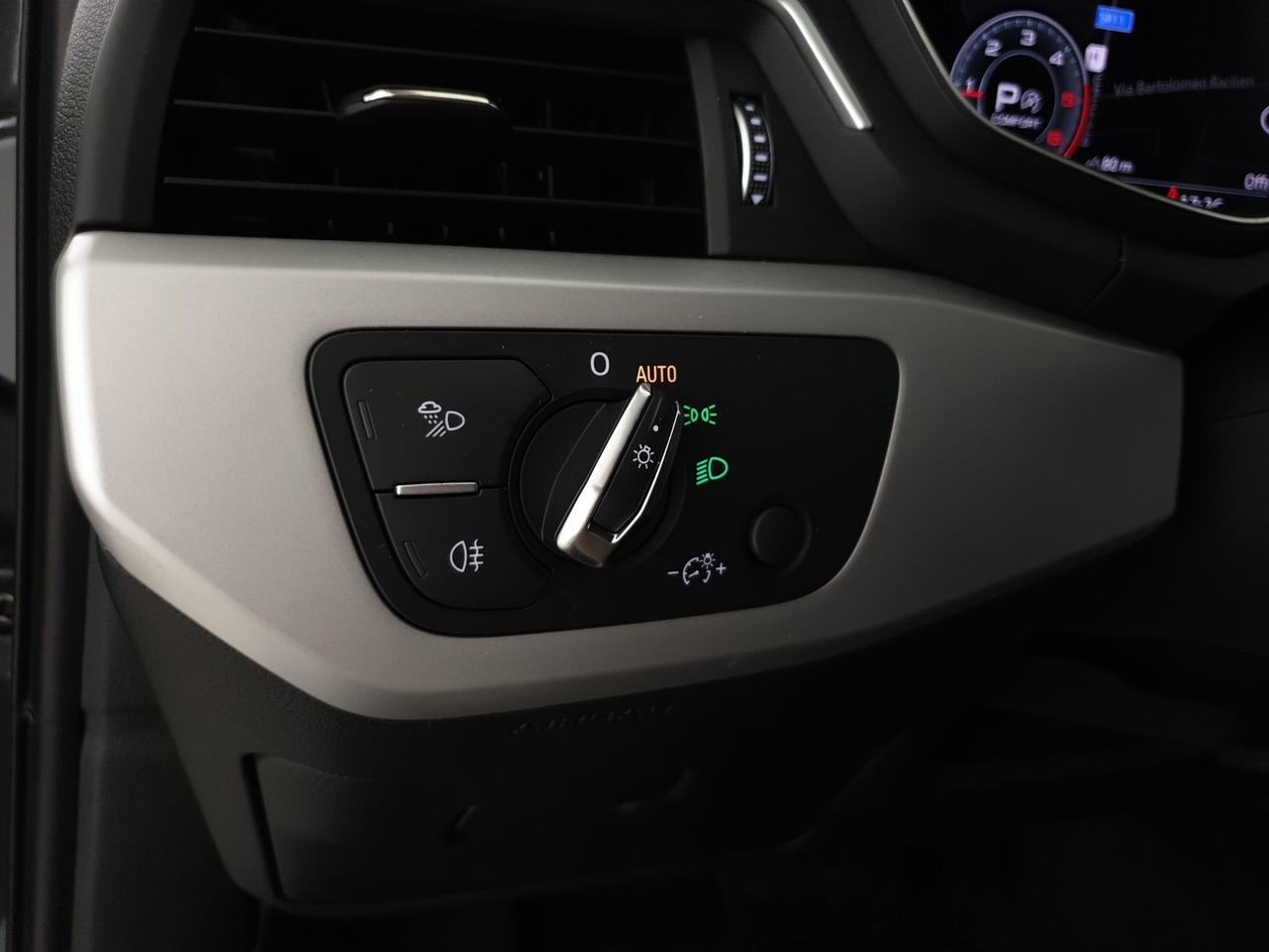 40TDI 204CV quattro S tronic Identity Contrast