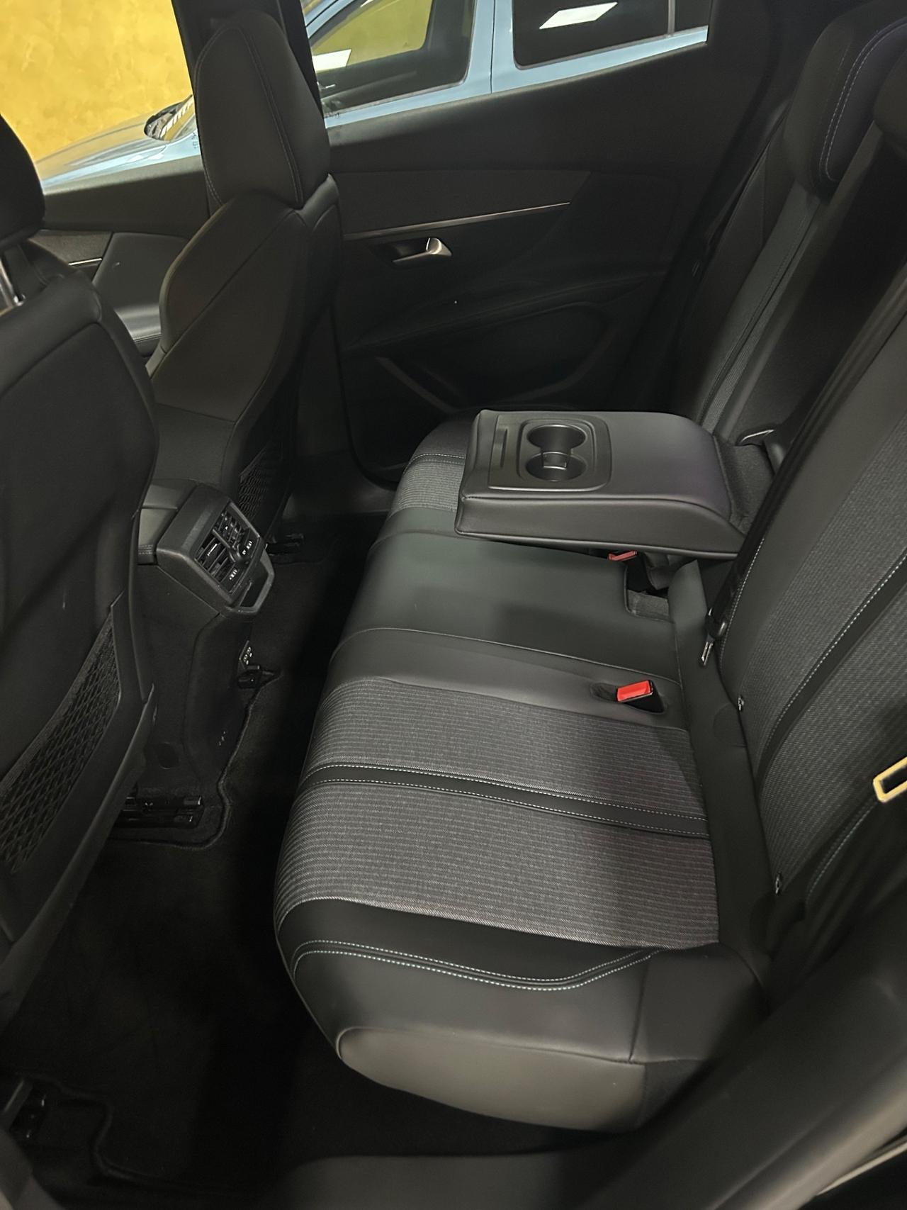 PEUGEOT 3008 1.5 Hdi “AUT/F1/NAV/RETRO/18”-2021