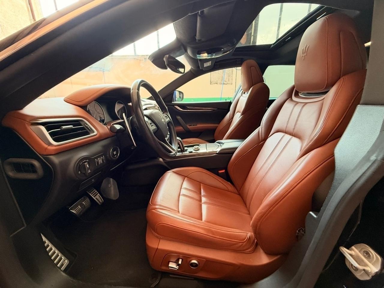 Maserati Ghibli L4 330 CV MHEV Granlusso