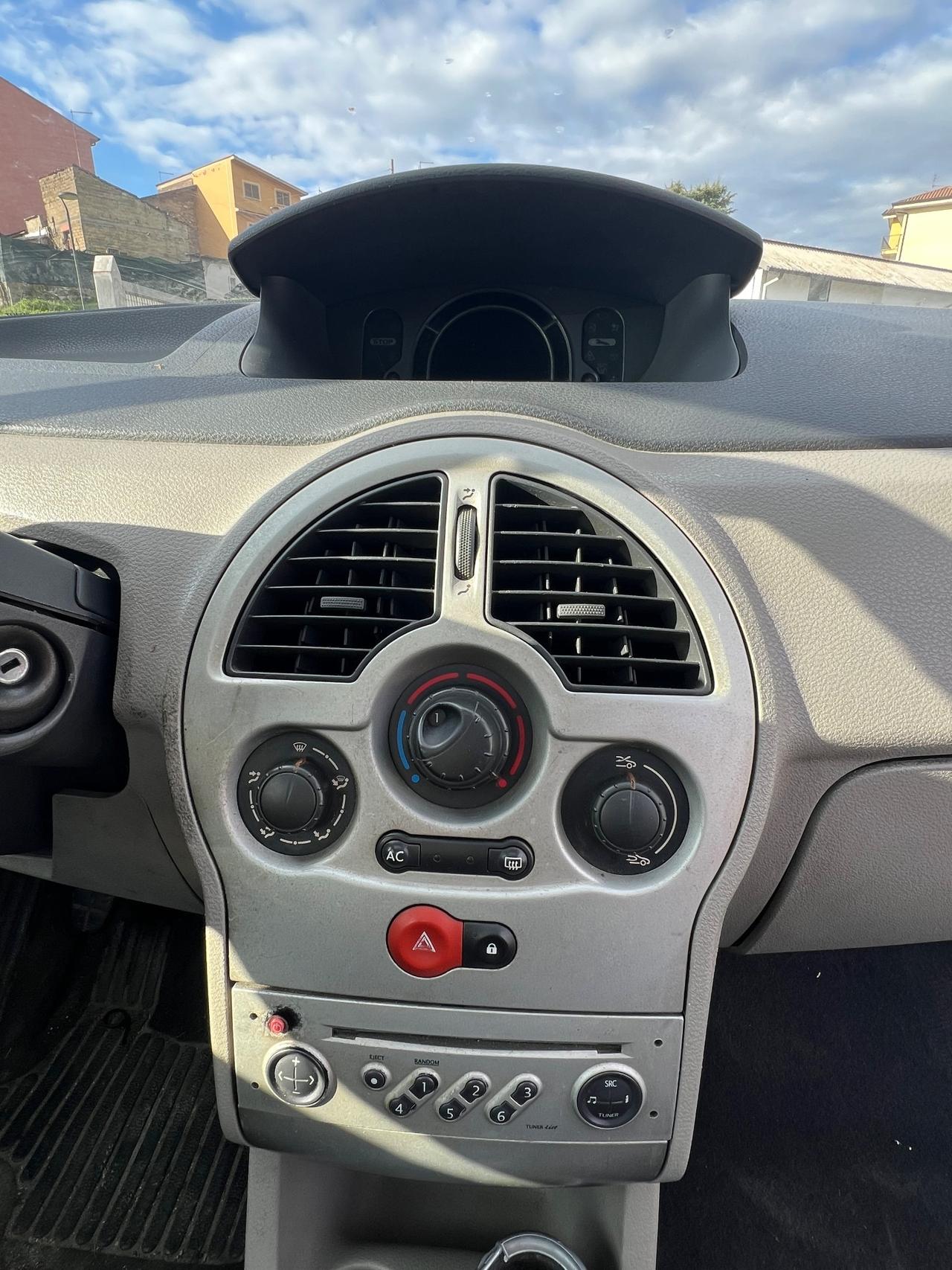 Renault Modus 1.5 dCi 82CV Luxe Privilège