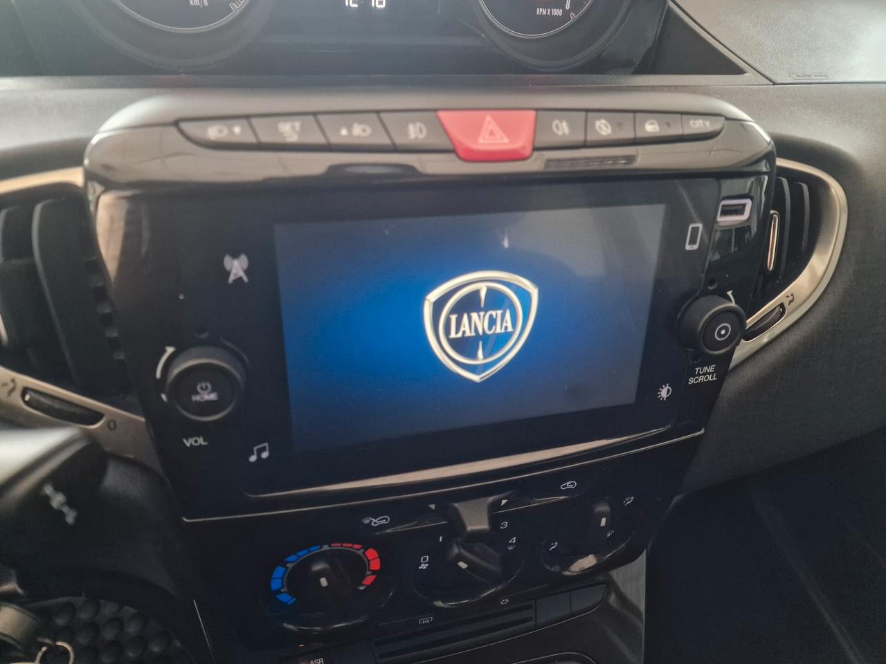 Lancia Ypsilon 1.0 Hybrid Gold 2023