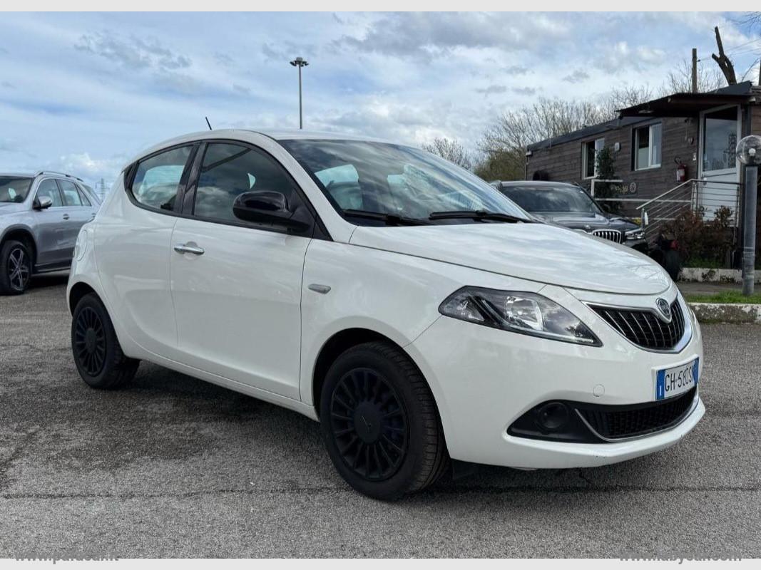 LANCIA Ypsilon 1.0 FireFly 5p.S&S Hybrid Silver