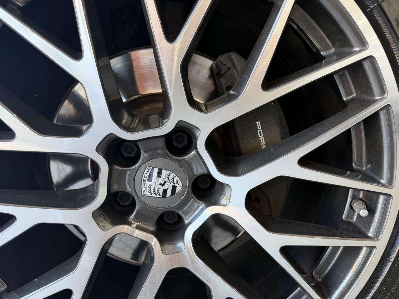 Porsche Macan 2.0 245 TETTO FULL finanziabile