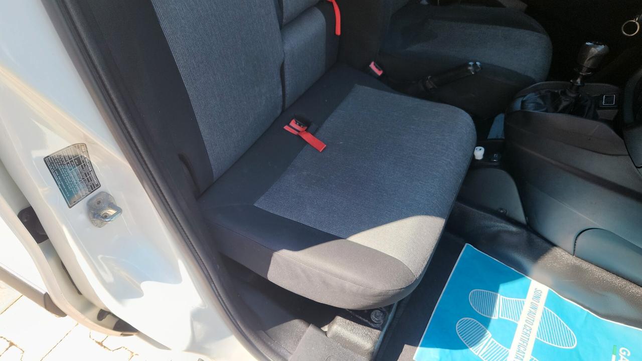 Fiat Doblo 1.6 DIESEL 3 POSTI