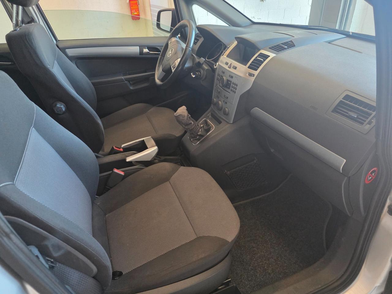 Opel Zafira 7 posti