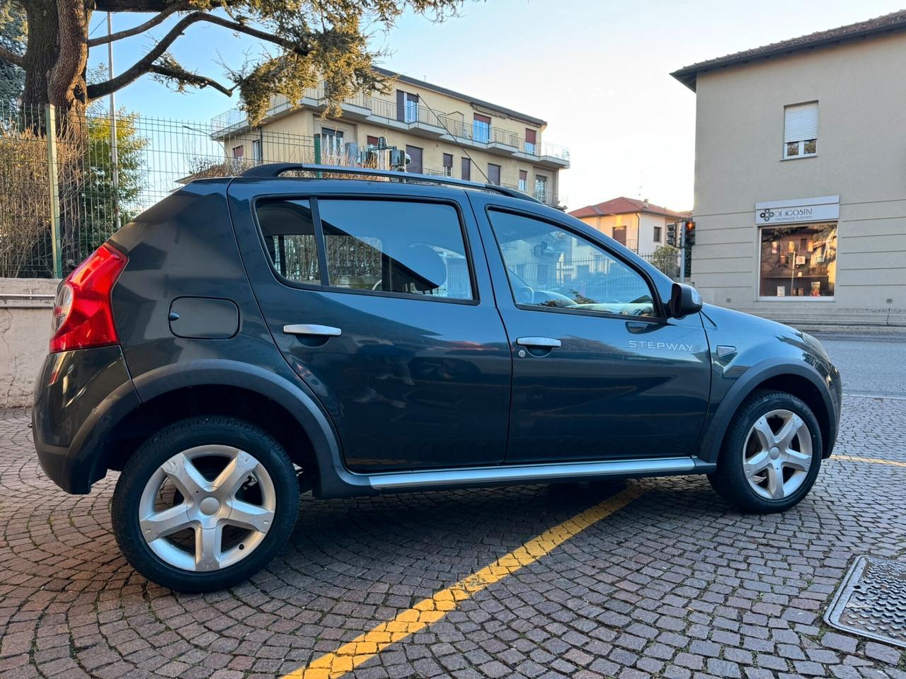 Dacia Sandero Stepway 1.6 8V 90CV