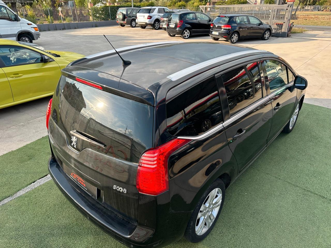 Peugeot 5008 1.6HDI*7 POSTI*111CV*TETTO PANORAMICO*