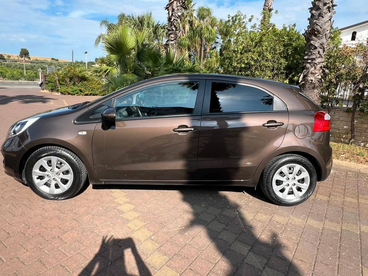 Kia Rio 1.4 CRDi WGT 5p. EX