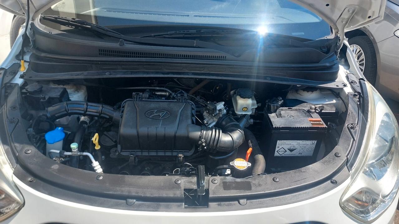 Hyundai i10 1.1 12V Automatico