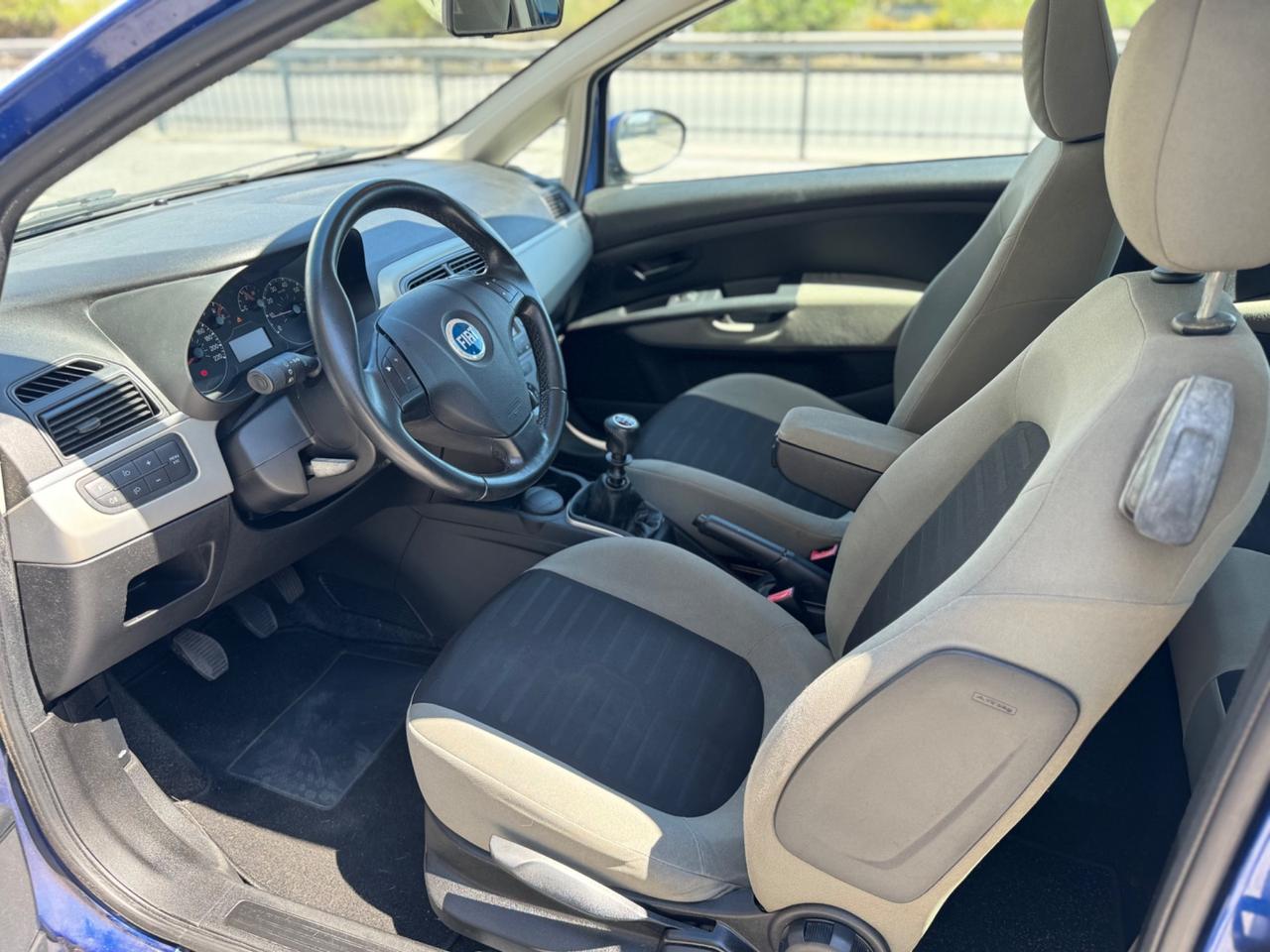 Fiat Grande Punto 1.4 Starjet 16V 3P. Giugiaro Sport