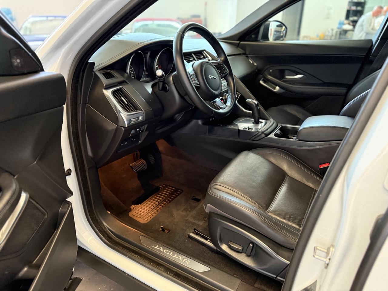 Jaguar E-Pace 2.0D 150 CV AWD aut. SE