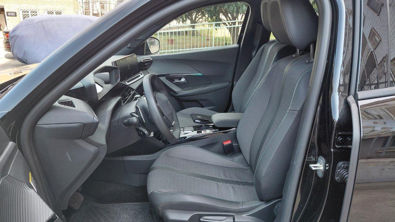 Peugeot 2008 2008 1.5 bluehdi Allure s&s 130cv eat8