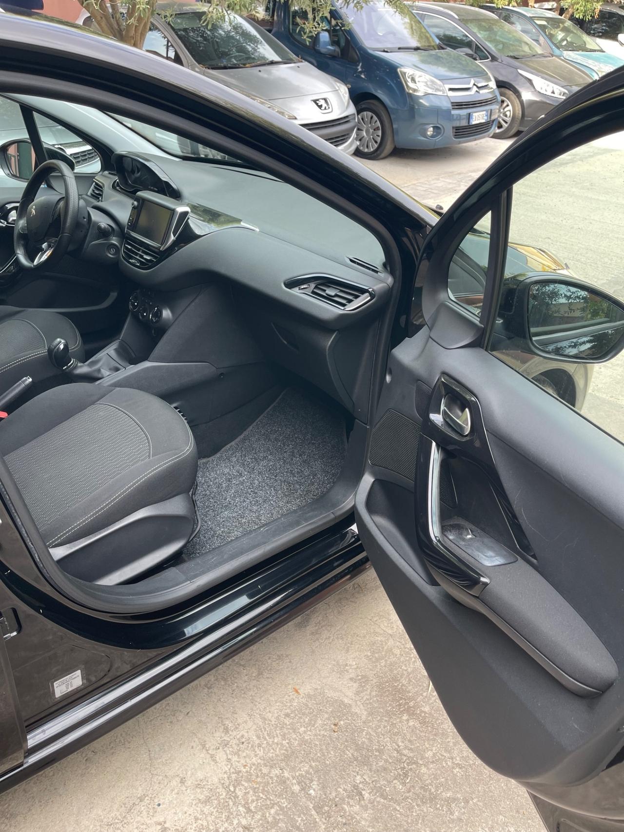 Peugeot 208 BlueHDi 75 5 porte Allure