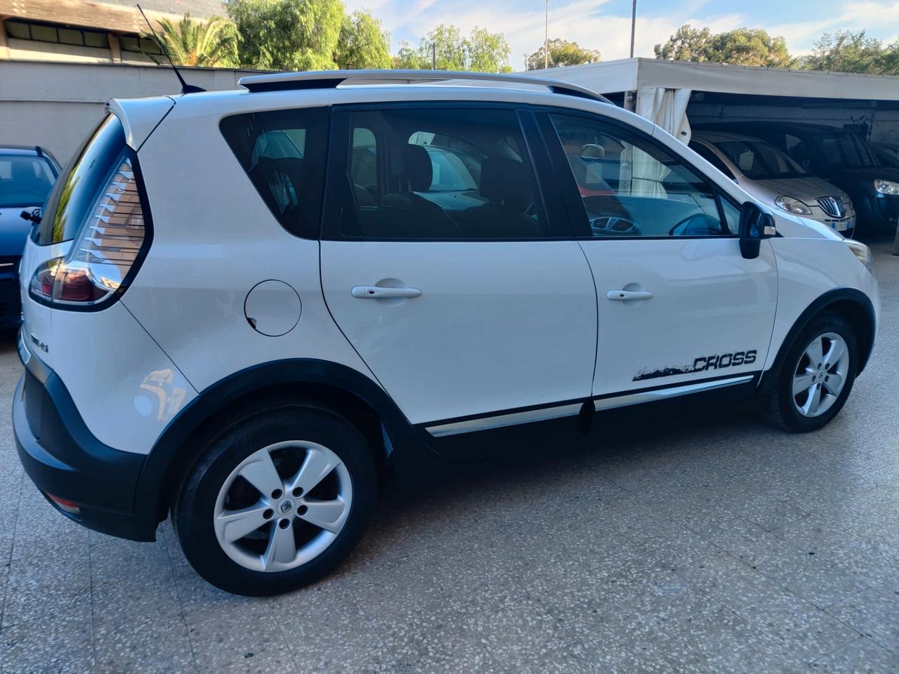 Renault Scénic XMod Cross 1.5 Diesel