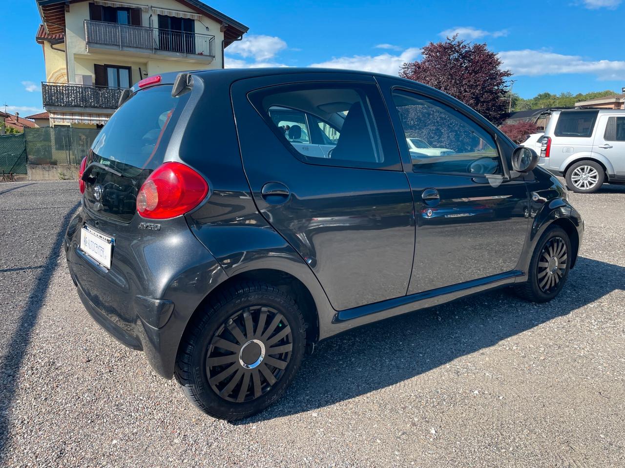 Toyota Aygo I 2005 5p 1.0 Sol m-mt