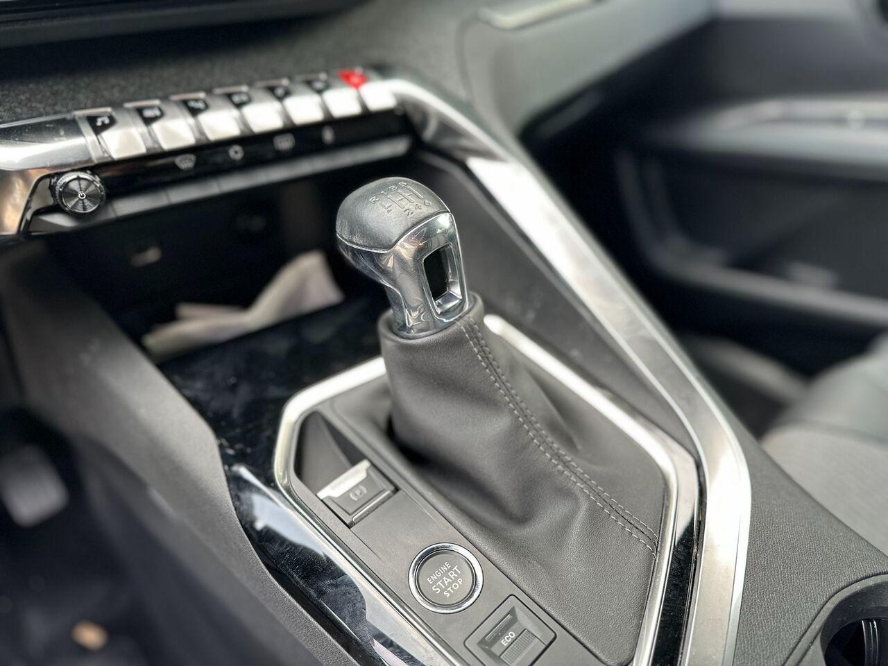 PEUGEOT 3008 II 2021 - 3008 1.2 puretech t Allure Pack s&s 130cv