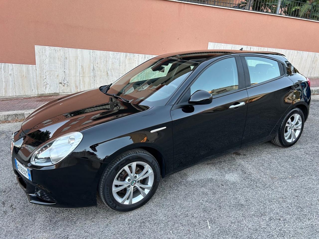 Alfa Romeo Giulietta 1.6 JTDm garanzia di 12 mesi