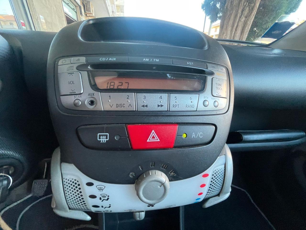 Toyota Aygo 1.0 12V VVT-i 5 porte Lounge Connect