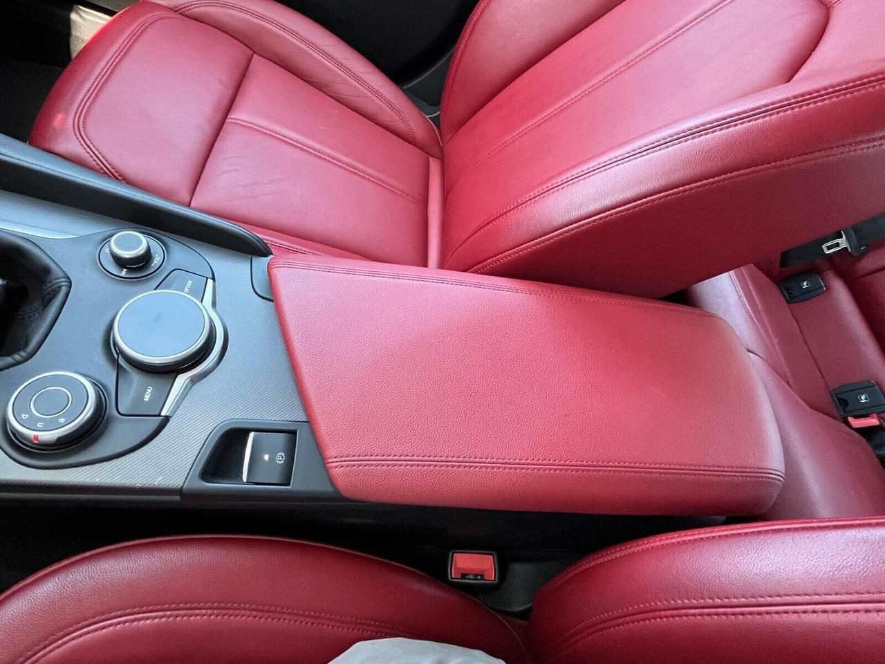 Alfa Romeo Giulia 2.2 Turbodiesel 180 CV Super FULL PELLE