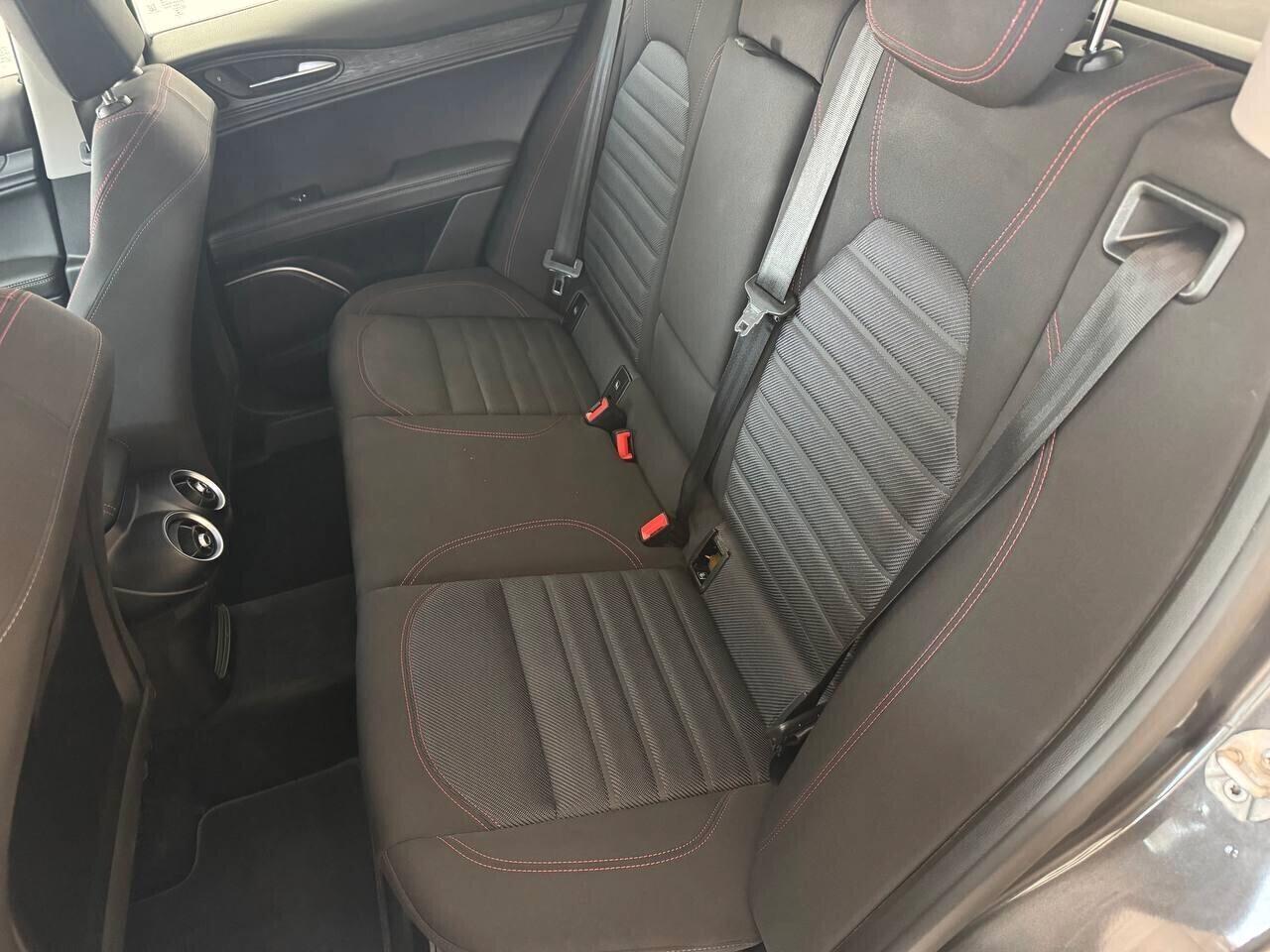 Alfa Romeo Stelvio 2.2 Turbodiesel 190 CV AT8 Q4 Business