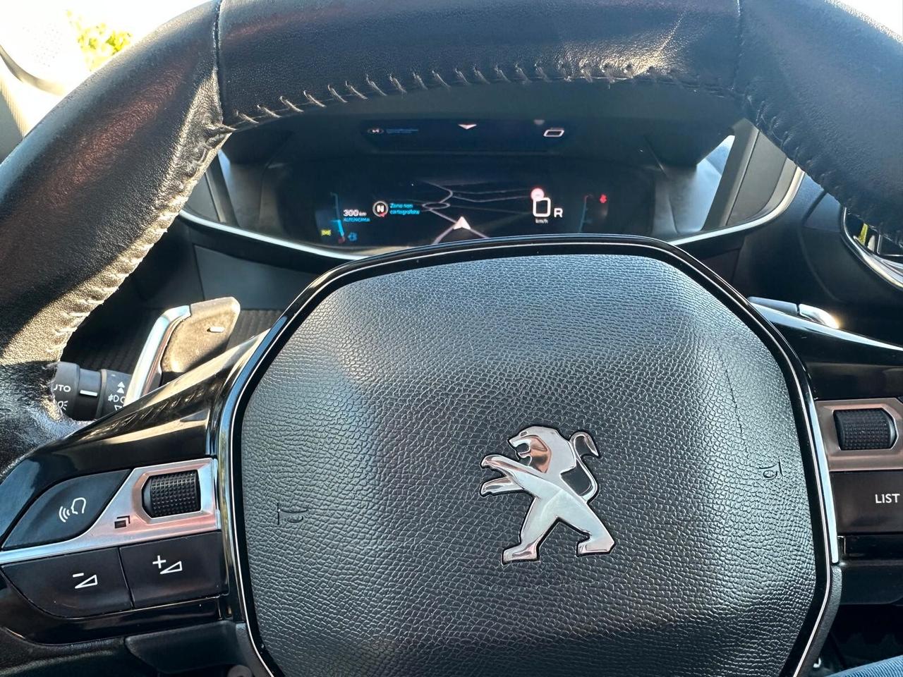 Peugeot 2008 BlueHDi 1.5HDI 130CV ALLURE -AUTOMATICA-SCHERMO COCKPIT 2022