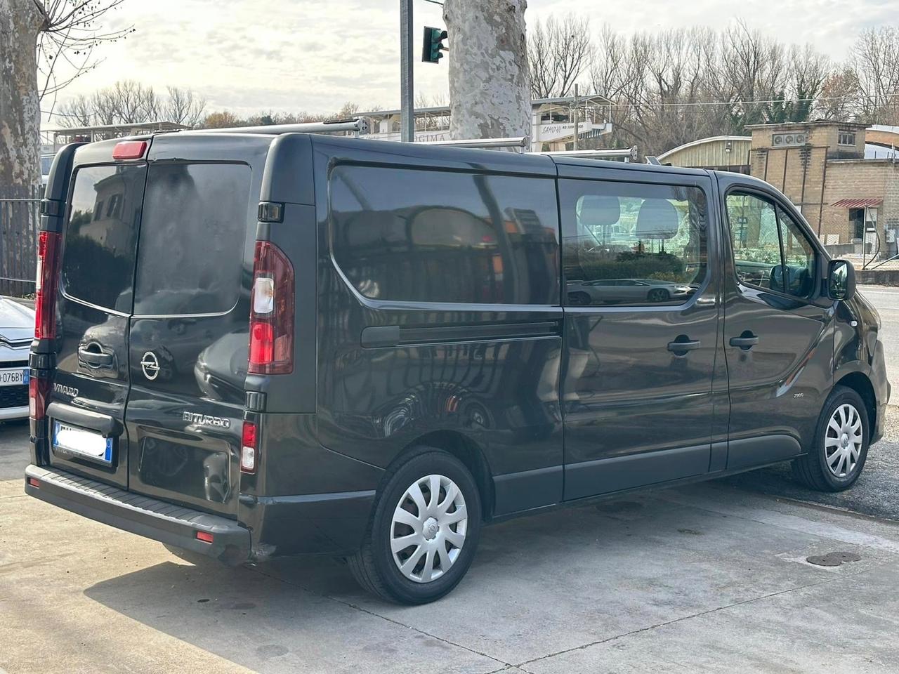 Opel Vivaro 6 posti 1.6 diesel