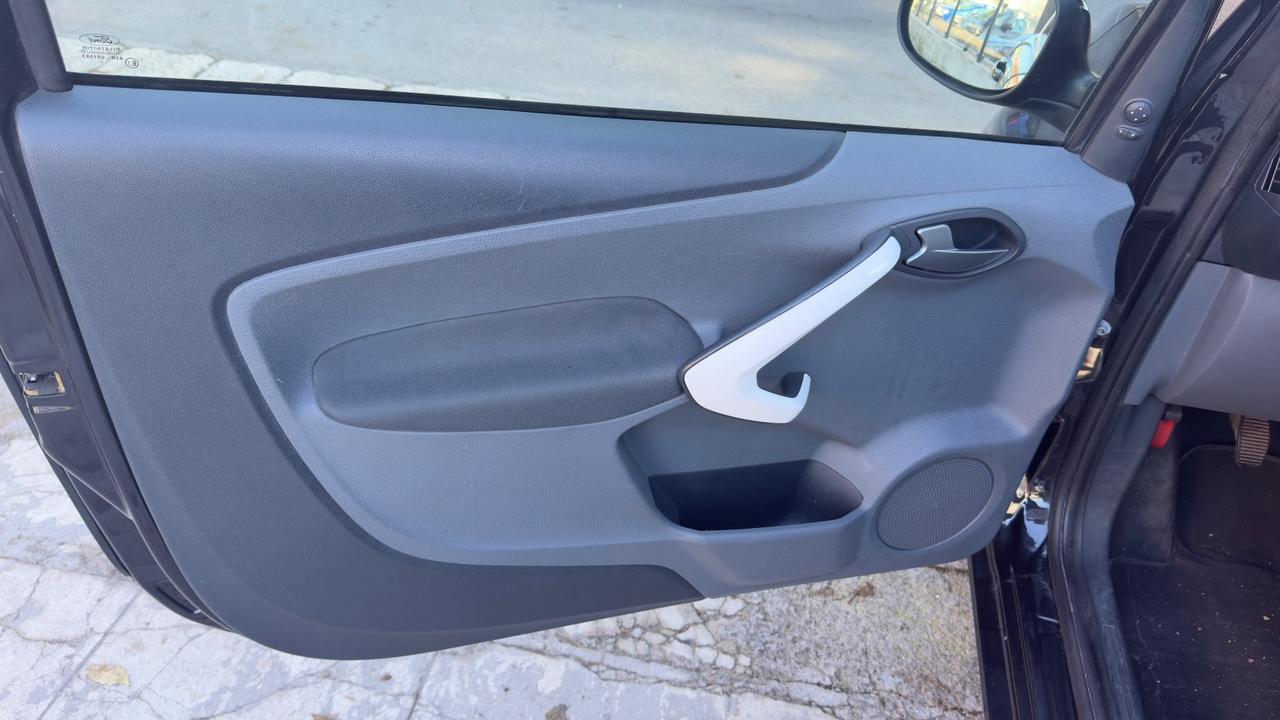 Ford Ka Ka+ 1.2 8V 69CV Titanium